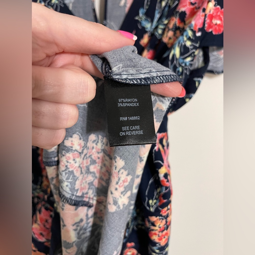 Torrid Plus Size Romper Navy Floral Print Tie Waist | Size 1 | Size 14/16 - Picture 8 of 9